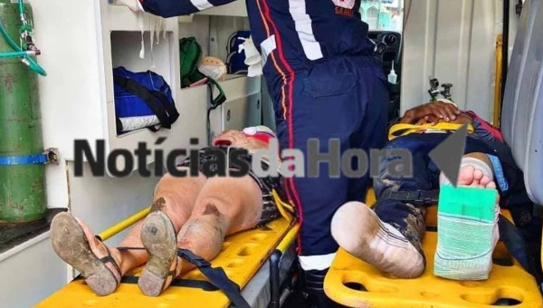 Colisão entre carro e moto deixa casal gravemente ferido em Rio Branco; acidente aconteceu no bairro Vila Ivonete