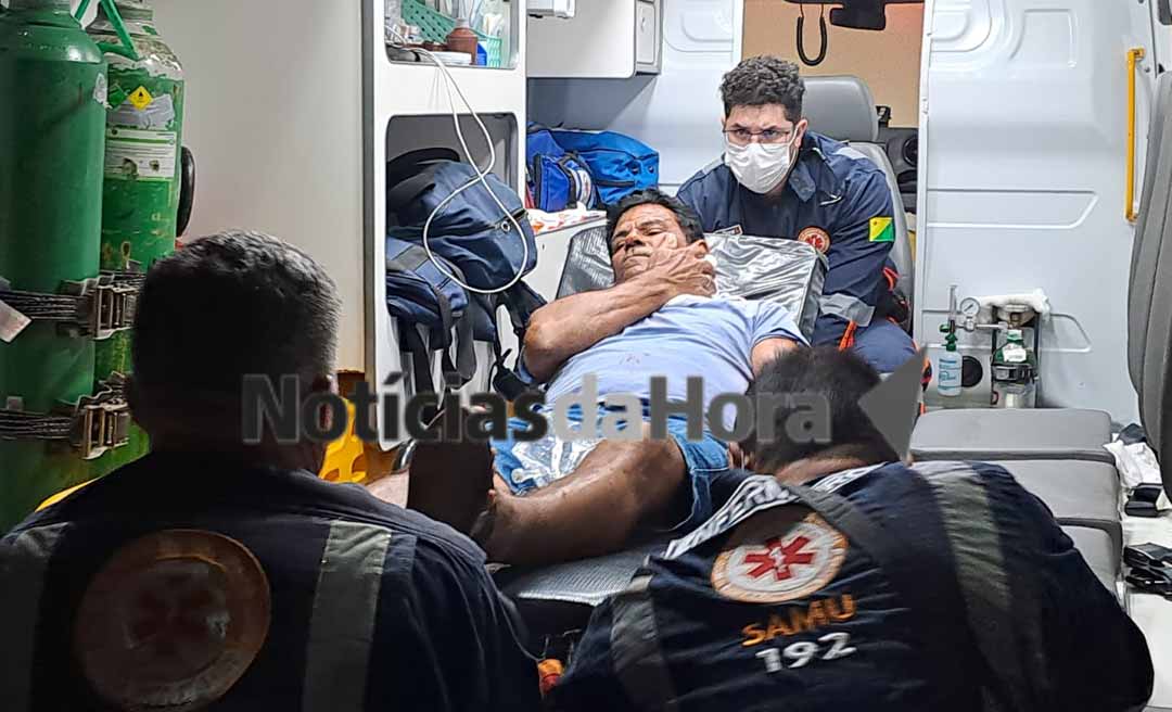 Idoso é atingido por facada no pescoço em Porto Acre; vítima é levada ao Pronto Socorro de Rio Branco