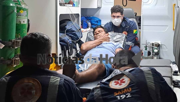 Idoso é atingido por facada no pescoço em Porto Acre; vítima é levada ao Pronto Socorro de Rio Branco