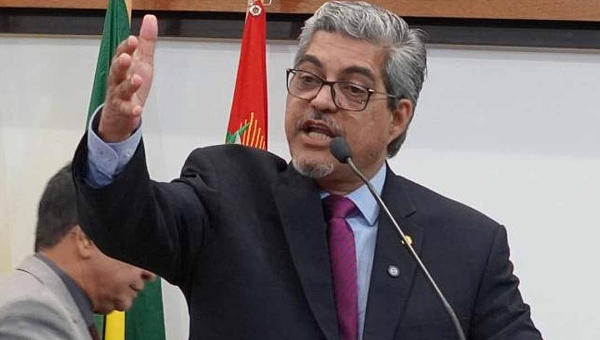 Edvaldo defende recomposição da tabela da Educação e pagamento daquilo que foi retirado ao longo dos três últimos anos