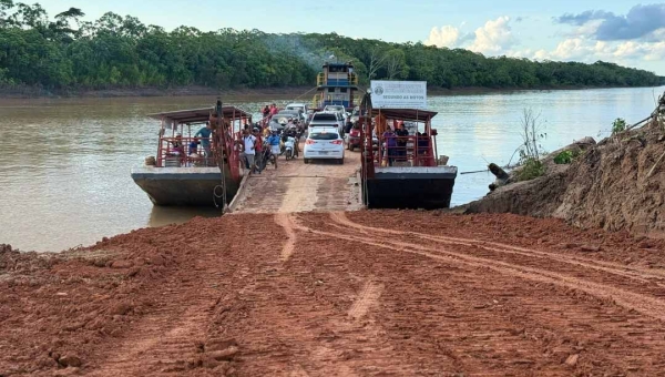 Deracre conclui novo acesso e balsa entre Cruzeiro do Sul e Rodrigues Alves volta a operar