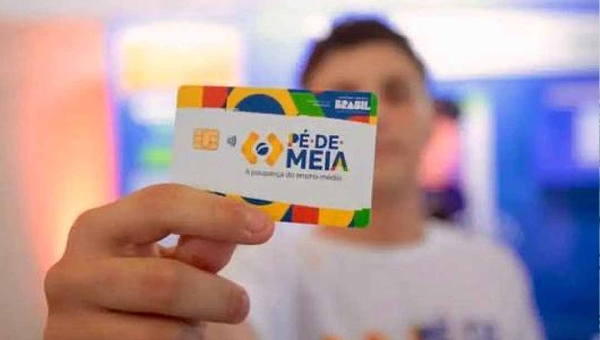 Caixa paga incentivo do Programa Pé-de-Meia para estudantes acreanos nesta quinta-feira para nascidos em julho e agosto