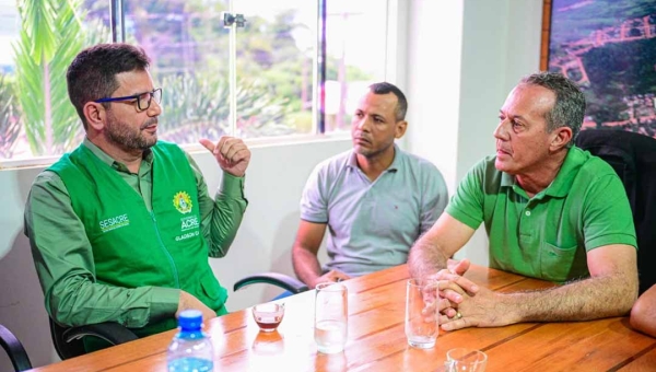 Durante visita a Acrelândia, Gladson Camelí reforça parcerias institucionais com Olavo de Rezende