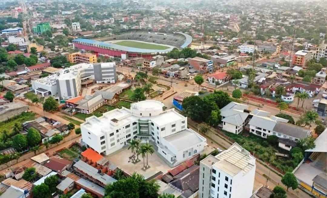 Cobija inicia obras para conter enchentes na fronteira com o Brasil; investimento será de R$ 65 milhões