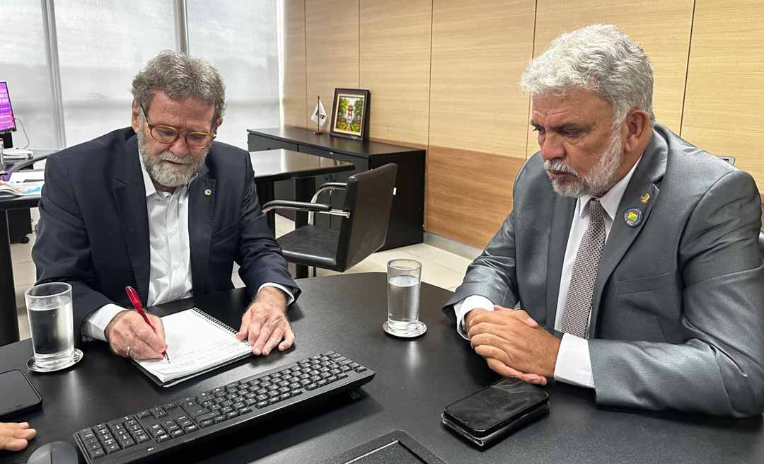 Petecão anuncia liberação de R$ 5,7 milhões para municípios atingidos pelas enchentes no Acre