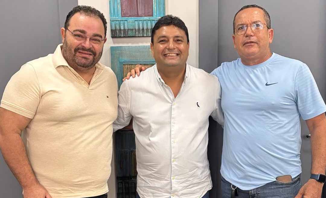 Prefeito Frank Barros discute fortalecimento cultural de Boca do Acre com secretário de Cultura do Amazonas