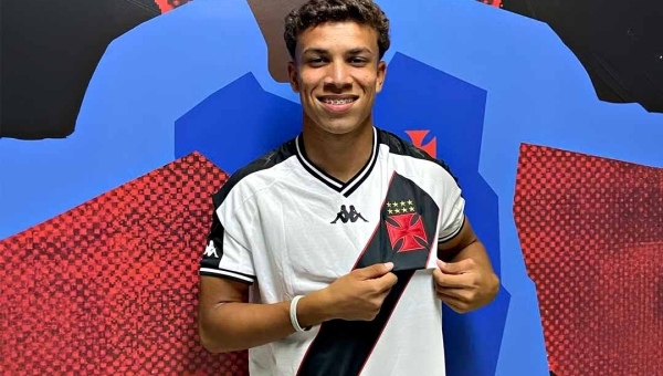 Atacante acreano Emanuel Ribeiro é anunciado como reforço do Vasco; contrato com o time carioca vai até 2028