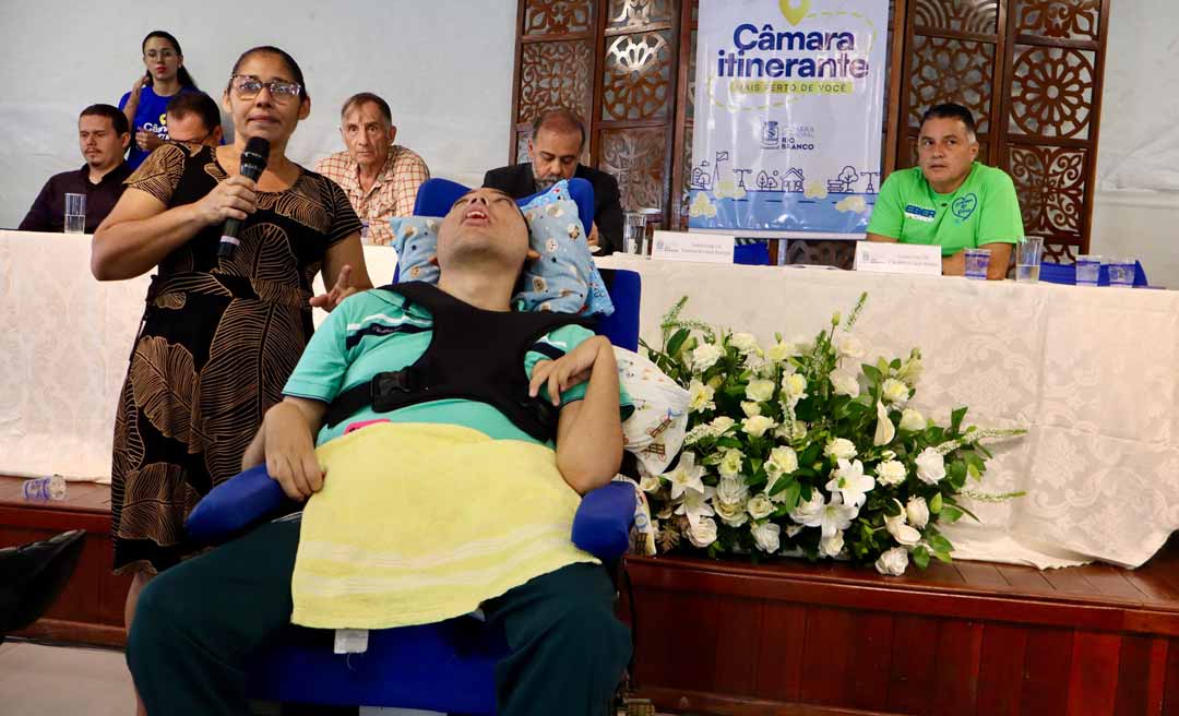 “Andamos de bota dentro de casa”: mãe de cadeirante e deficiente mental desabafa sobre alagamentos na Baixada da Sobral