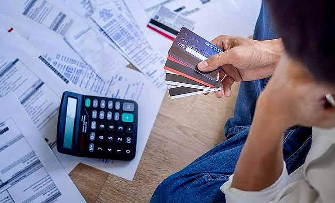 Endividamento atinge mais de 81% das famílias acreanas e revela cenário de alerta financeiro no Estado