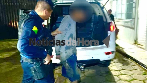 Adolescente é apreendido após trocar tiros com a polícia no bairro Taquari, periferia de Rio Branco