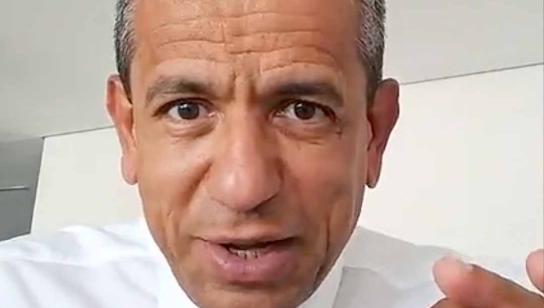 Juiz aposentado condena “onda de linchamento” contra filha do secretário Assurbanipal Mesquita