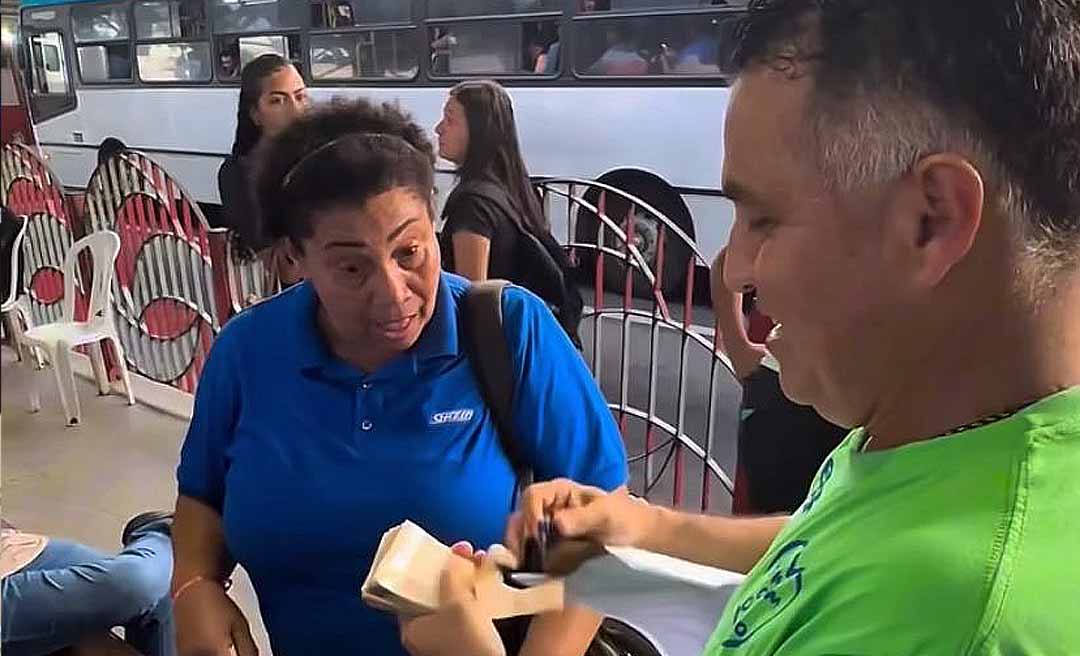 Vereador Eber Machado realiza “quiz” no Terminal Urbano de Rio Branco e premia participantes com R$ 100