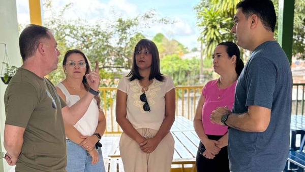 Vereador Samir Bestene visita obras de ampliação de escola no Conjunto Esperança ao lado do secretário de Educação de Rio Branco