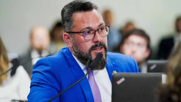 Moradores do PAE Antimary pedem mudança de modelo de assentamento em reunião articulada por Alan Rick