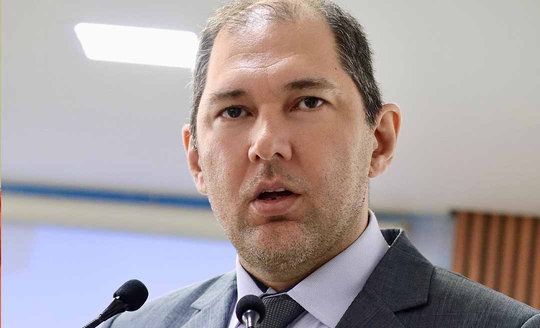 “Estamos construindo um parlamento mais moderno, justo e comprometido", diz Joabe Lira sobre os 100 primeiros dias à frente da Câmara