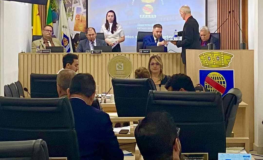 Câmara de Rio Branco deve aprovar alteração de Lei que concede auxílio-alimentação e auxílio-saúde a vereadores