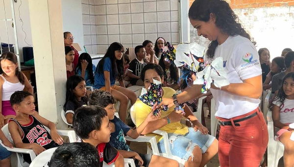 Alegria e doçura: Assistência social realiza entrega de ovos de Páscoa para crianças do Serviço de Convivência