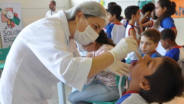 Programa Saúde na Escola pretende vacinar 147,6 mil alunos do Acre; vacinas só podem ser aplicadas com autorização dos pais