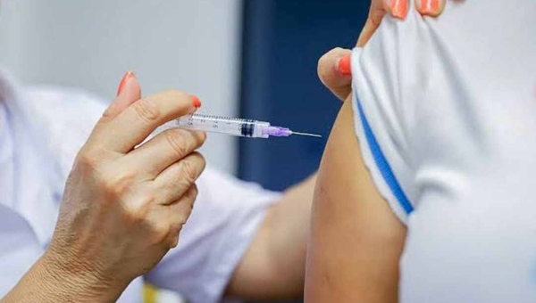 Campanha no Acre pretende vacinar cerca de 147 mil estudantes em escolas da rede pública