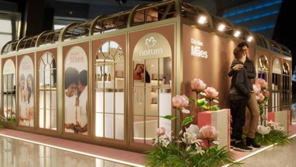 Para celebrar Dia das Mães, Natura cria espaços perfumados para transformar amor em presente em shoppings pelo Brasil
