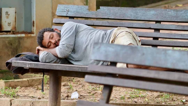 Estudo mostra que população em situação de rua multiplicou no Acre de 2013 a 2025