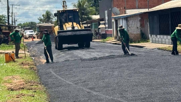 Parceria entre prefeitura de Feijó e governo do Acre impulsiona melhorias nas ruas do município