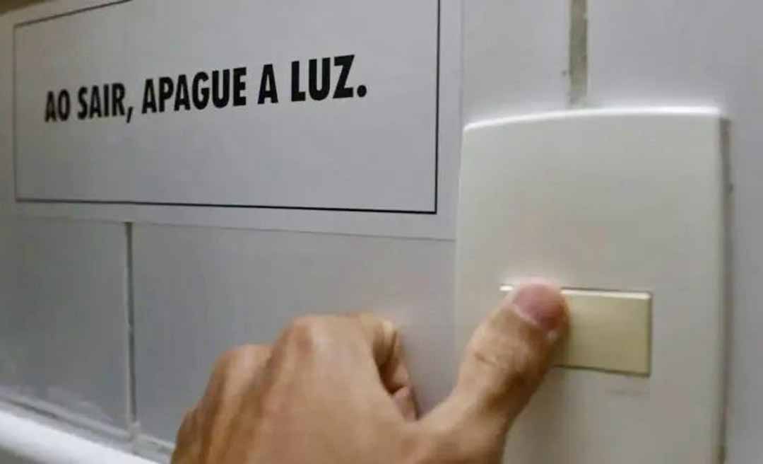 ANEEL ativa bandeira amarela em maio e contas de luz terão cobrança extra; mudança ocorre após cinco meses de vigência da bandeira verde