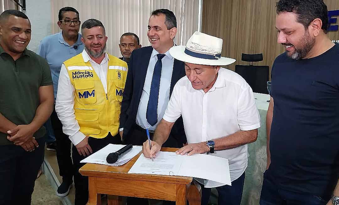 Prefeito Tião Bocalom assina ordens de serviço para seis obras em Rio Branco: “Desenvolvimento, geração de emprego e mais dignidade para a nossa gente”