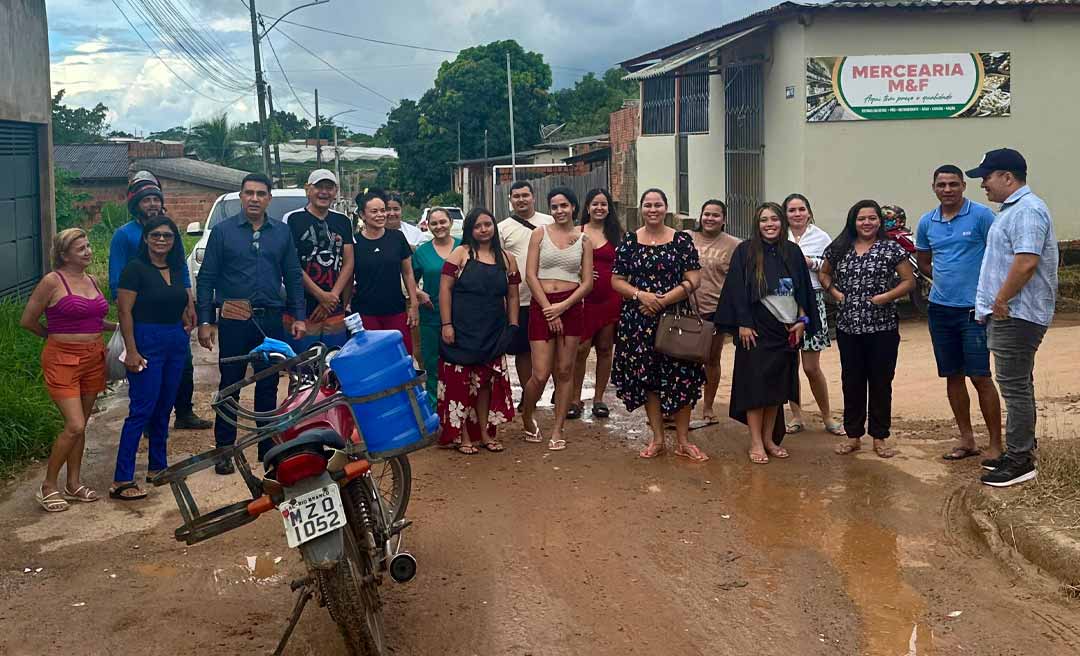 Moradores do Apolônio Sales protestam por melhorias na rua São Raimundo e vias adjacentes; Samir Bestene cobra ação do poder público