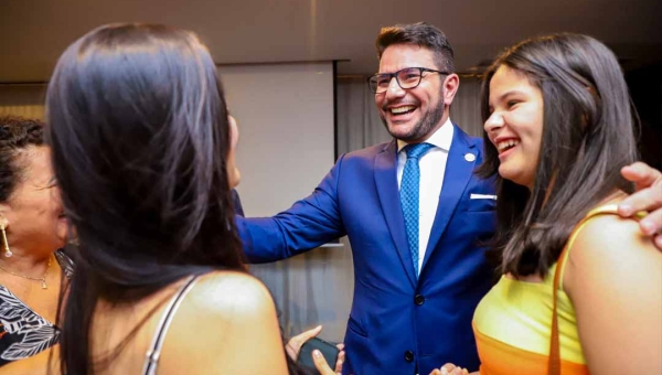 Mais de 4,3 mil servidores foram empossados em concursos públicos do governo nos últimos 6 anos