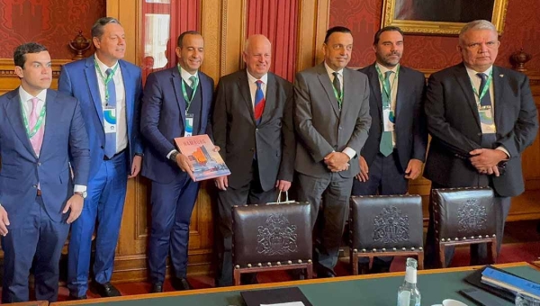 Petecão participa de missão na Europa e defende investimentos em tecnologias para modernizar a infraestrutura no Acre