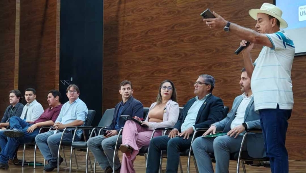 Bocalom participa do Conexão Amazônia, evento que reúne mais de 100 participantes no Acre e fortalece acesso a incentivos federais