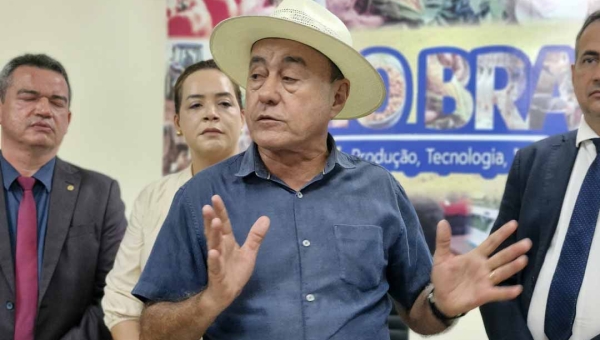 Prefeito Tião Bocalom sanciona lei que amplia validade de alvarás em Rio Branco: “Medida destrava a gestão”