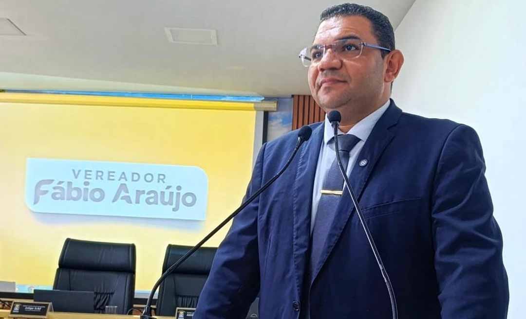 “Indicação não é enfeite, é urgência!”, afirma Fábio Araújo ao cobrar respostas do Executivo municipal