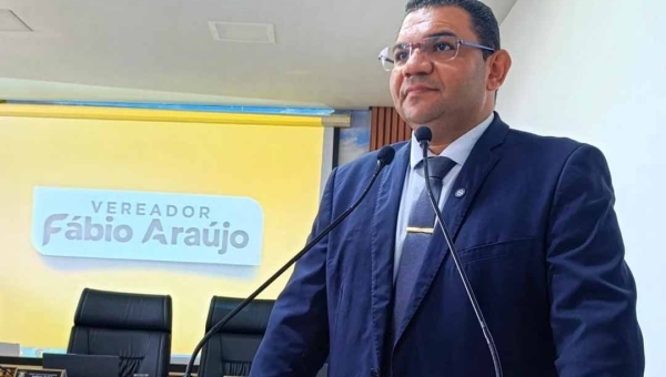 “Indicação não é enfeite, é urgência!”, afirma Fábio Araújo ao cobrar respostas do Executivo municipal