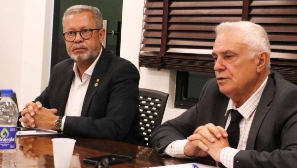 Afonso Fernandes articula reunião sobre regularização fundiária e propõe modelo inspirado no “Moradia Legal” de Pernambuco
