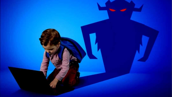 Abuso sexual contra crianças e adolescentes cometido pela internet está entre os crimes mais investigados pela PF em 2024 no Acre