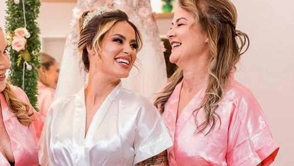 Mãe de Nayara Vilela presta depoimento emocionado e relata controle e brigas constantes da filha com Tarcísio Araújo