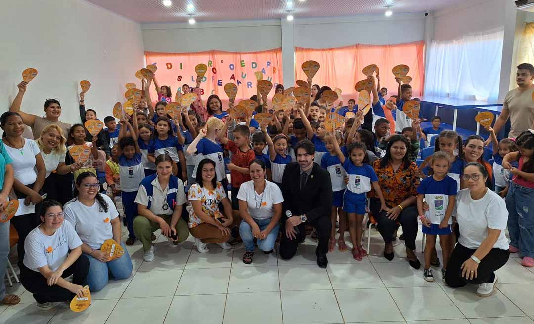 Polícia Civil leva palestra educativa à escola na vila do V como parte da Operação Caminhos Seguros