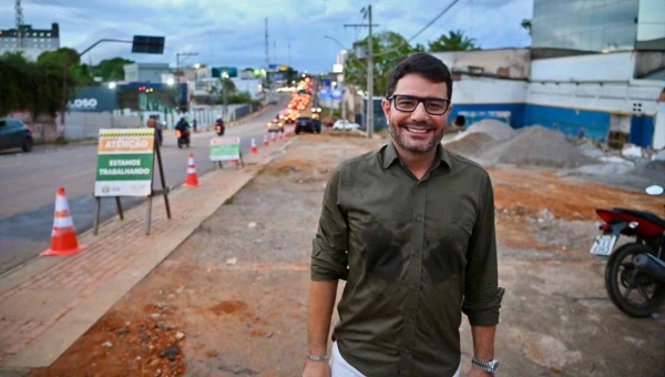 Em dia de “sextou”, Gladson vistoria obras do complexo viário da avenida Ceará, explica interdição e pede paciência