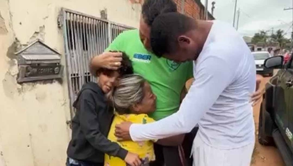 No Dia das Mães, vereador anuncia doação de casa a mulher em situação de vulnerabilidade na Capital: “ momento de sorrir”