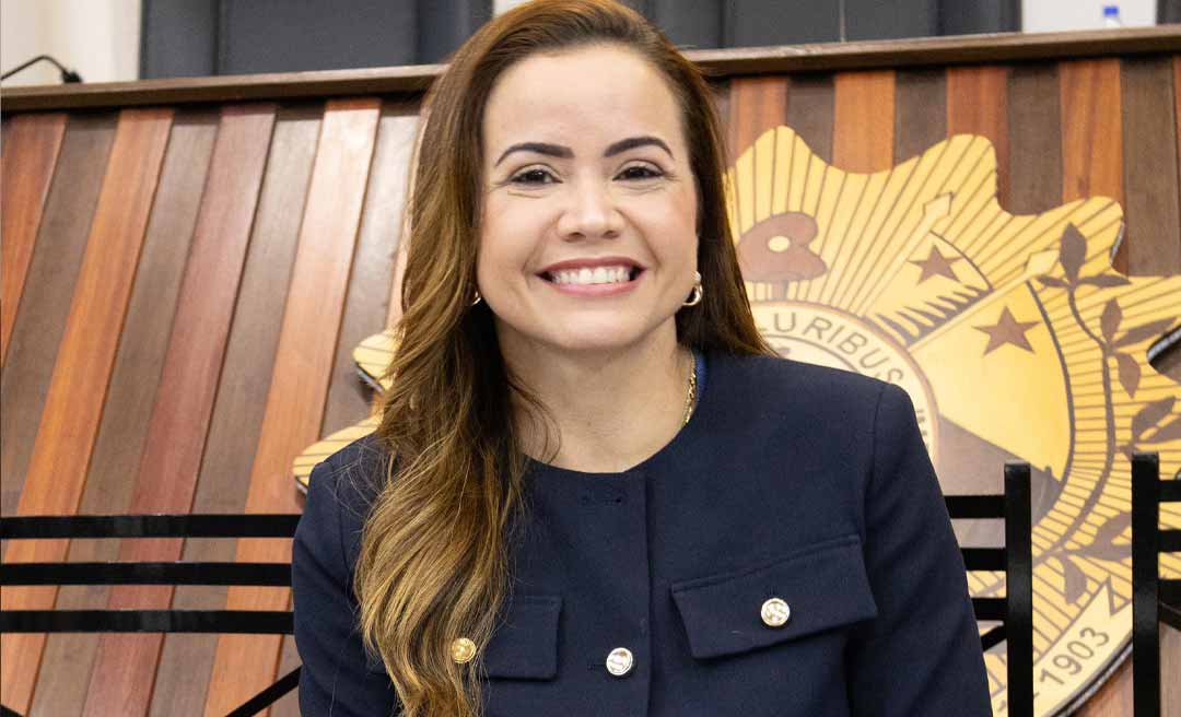 Dra. Michelle Melo lidera audiência pública na ALEAC e reforça luta pelos direitos das pessoas com fibromialgia