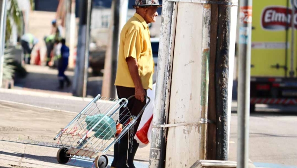 INSS notifica 100 mil aposentados no Acre após suspeitas de descontos indevidos em benefícios