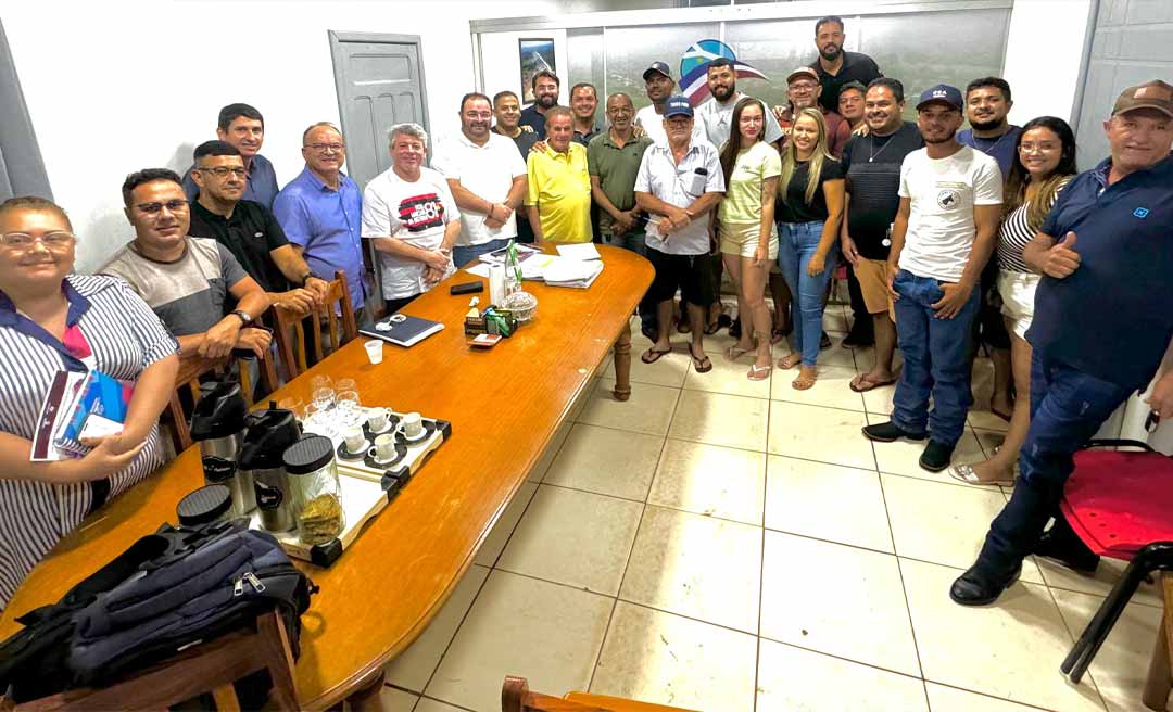 Prefeitura de Boca do Acre inicia planejamento da ExpoBoca 2025 em reunião com setor rural