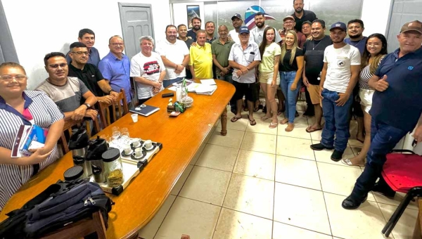 Prefeitura de Boca do Acre inicia planejamento da ExpoBoca 2025 em reunião com setor rural