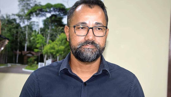 Prefeito de Feijó Railson Ferreira sanciona lei que concede desconto de 15% no IPTU pago em parcela única