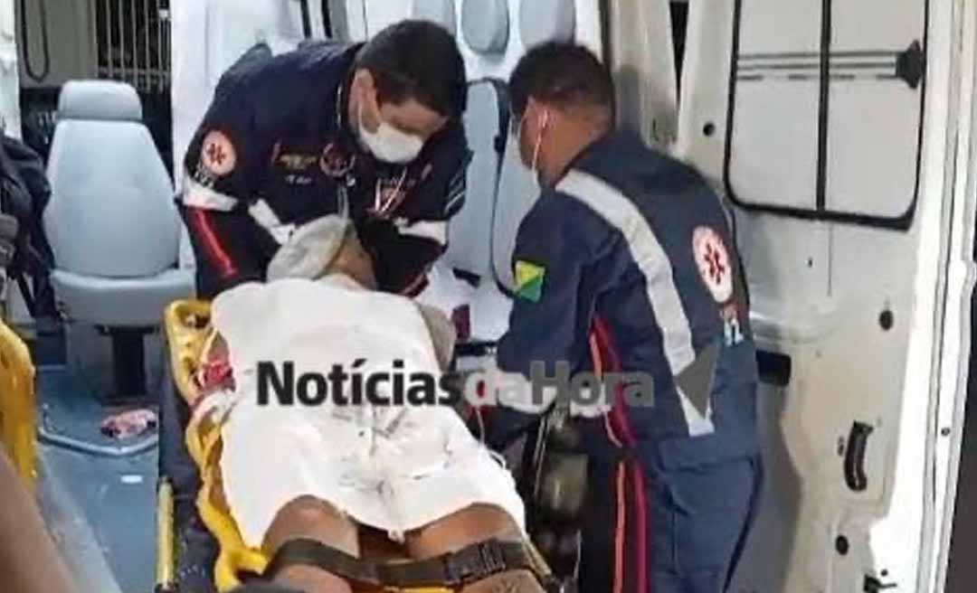 Ataque de facção deixa jovens gravemente feridos; vítimas foram baleadas durante invasão a residência no bairro Cidade do Povo