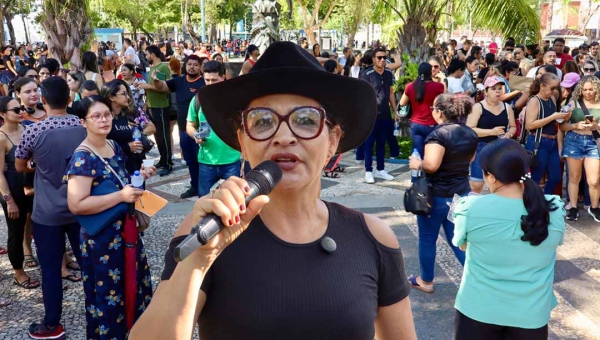 Servidores da Educação de Rio Branco protestam e intensificam greve por reajustes; Bocalom diz que está aberto ao diálogo