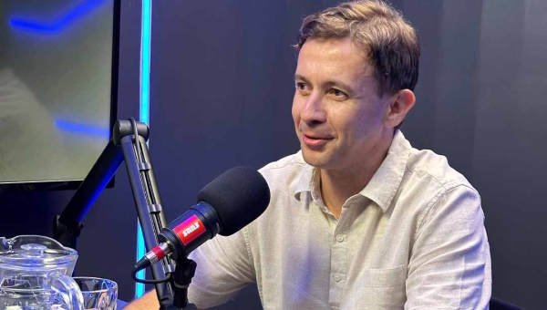 “Curtinhas do Papo” com Eduardo Velloso: dinheiro, ídolo, medo e arrependimento, Lula e Bolsonaro; assista