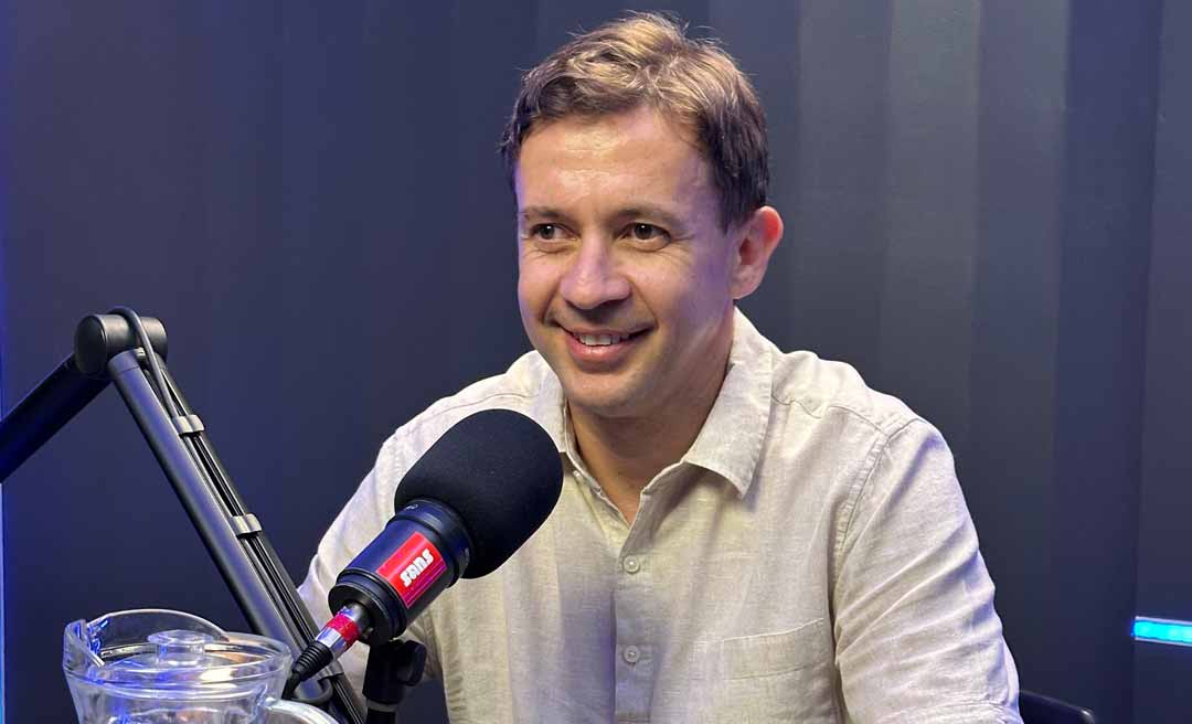 Eduardo Velloso diz que, como deputado, é melhor que Flaviano Melo